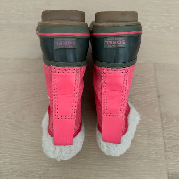 SOREL Kids' Yoot Pac Nylon Snow Boot in Pink and Black size 11 Little Kid - Picture 2 of 9